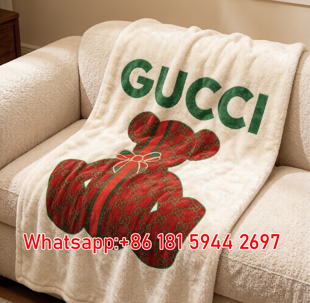 Gucci Teddy Bear Sofa Throw Blankets Printed Red GGJY (6)